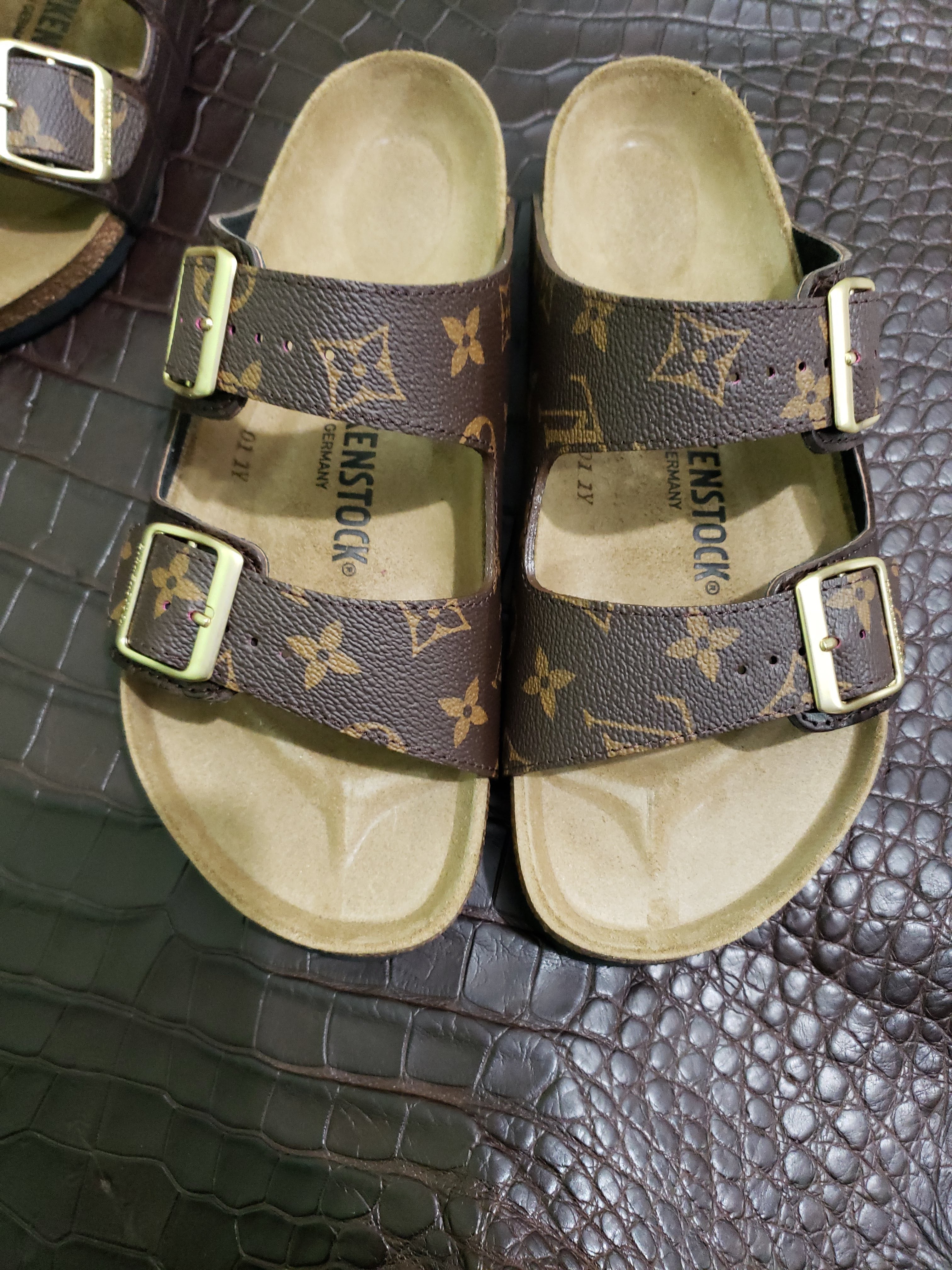 LOUIS VUITTON CUSTOM BIRKENSTOCK